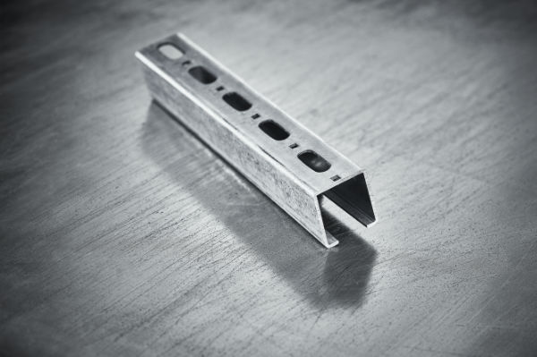 Tragschienenprofile_support_rail_profiles_600x400