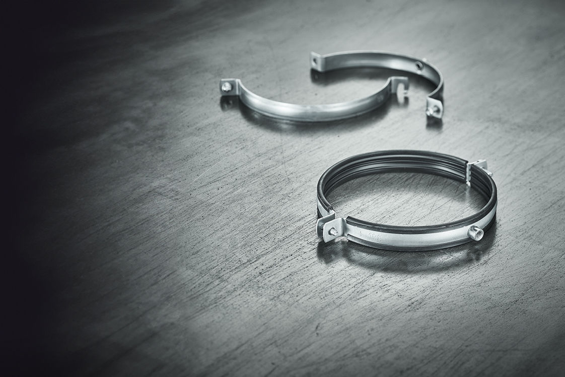 inst_6_pipe_clamps_rohrschellen